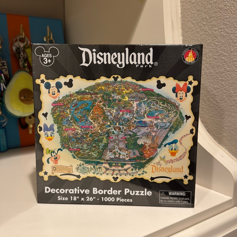 Disney Disneyland Decorative Border Map Puzzle
